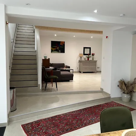 Apartment Maison Colmar, Spacieuse, Accueillante , Confortable Au Calme