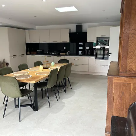 Appartement Maison Colmar, Spacieuse, Accueillante , Confortable Au Calme Colmar