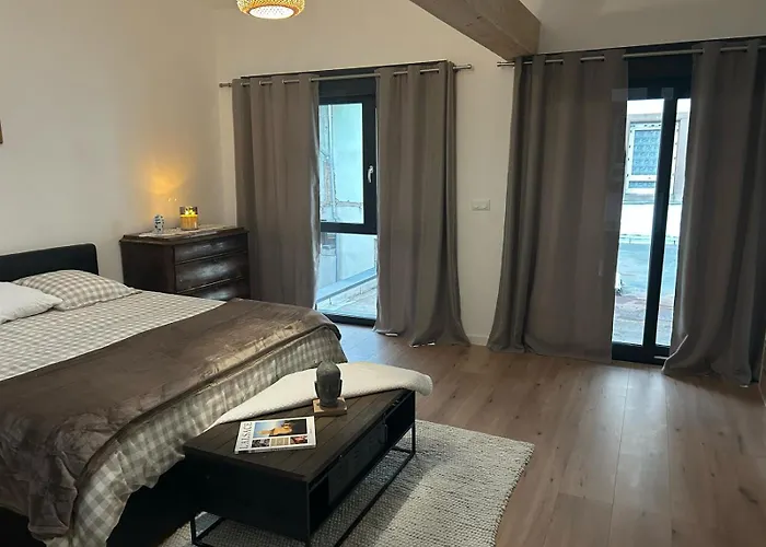 Maison Colmar, Spacieuse, Accueillante , Confortable Au Calme * 콜마