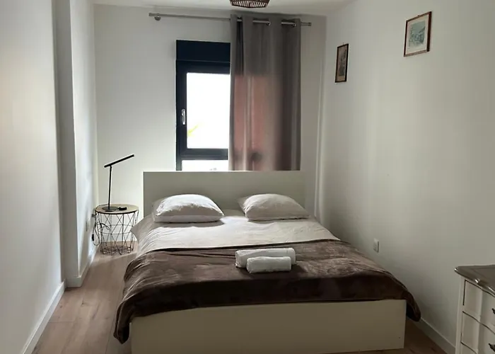 Maison Colmar, Spacieuse, Accueillante , Confortable Au Calme *